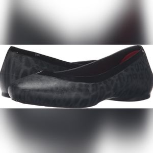 Crocs Women's Lina Shiny Ballet Flat, Black/Black, Size 5 M US